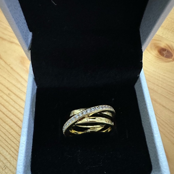 Pandora Gold Intertwined Ring - Picture 3 of 7
